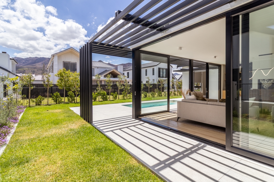 4 Bedroom Property for Sale in Pearl Valley at Val de Vie Western Cape